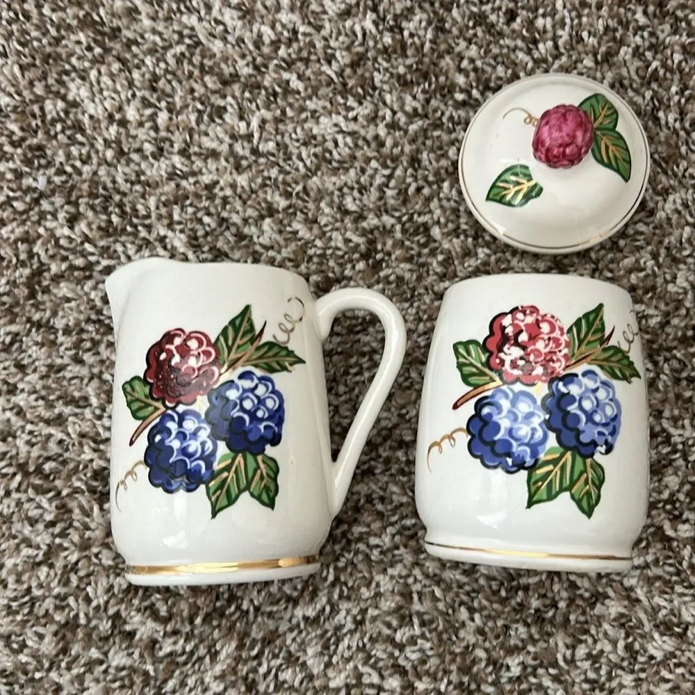 Vintage Knott's Berry Farm Hand Painted Sugar & Creamer Lid Set 3 Piece - Picture 13 of 13